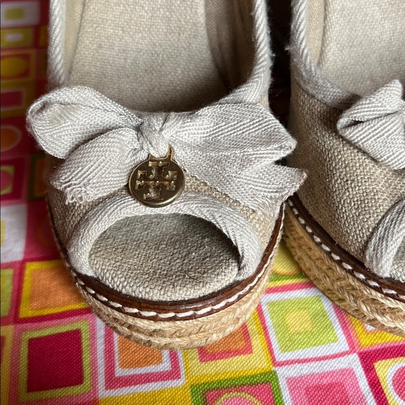 Tory Burch Shoes Tory Burch Jackie Wedge Tan, size 7B, GUC - Picture 10 of 10